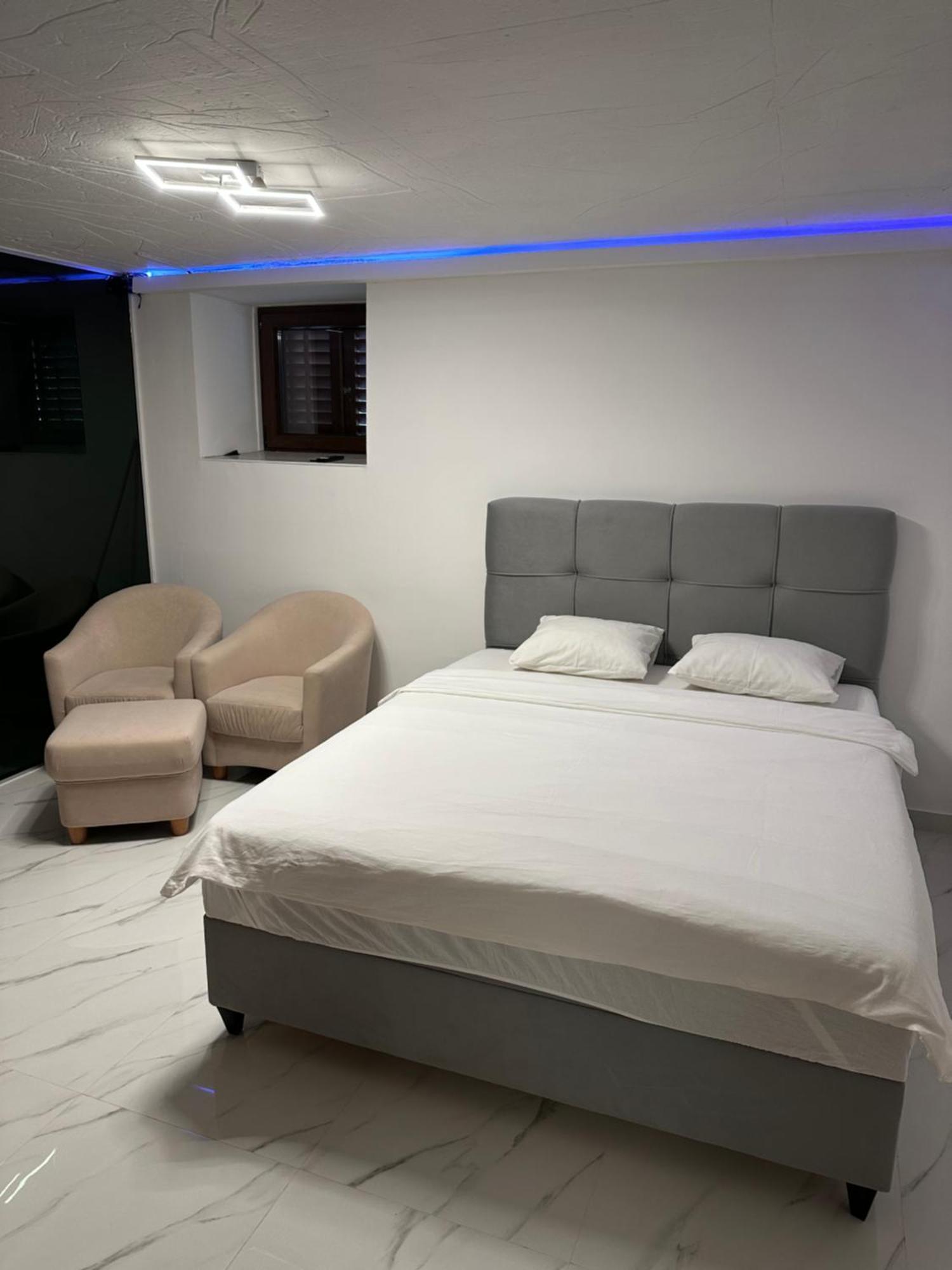 Luxury Old Town Rab Studio Apartments Rab Town Extérieur photo